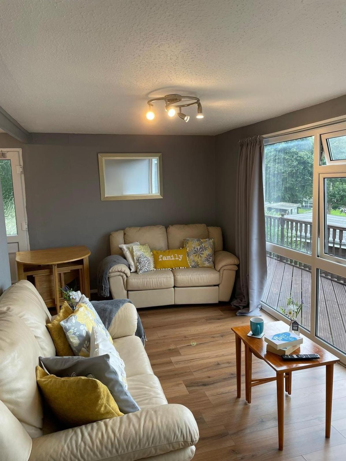 180 River View Cabin Caeathro Екстериор снимка